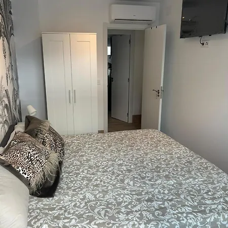 Homestay La Maison Del Mar *