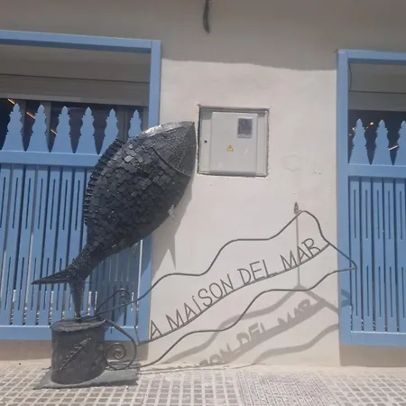 La Maison Del Mar Homestay *
