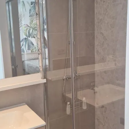 Quarto em Acomodações Particulares La Maison Del Mar Málaga
